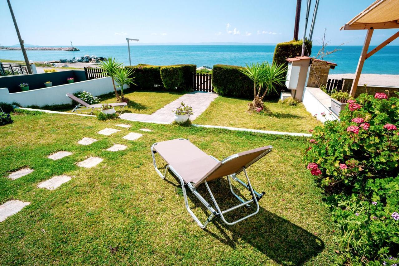 Christina'S Sea House Apartment Nikiti  Exterior photo